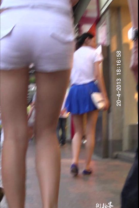 [街拍客视频]jx0040 白色紧身小短裤少妇